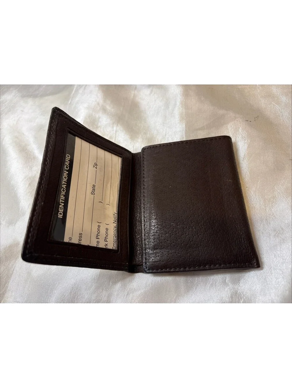 NEW NWOT Vintage Brown Embossed Eagle Full Grain Leather Trifold Wallet Mens